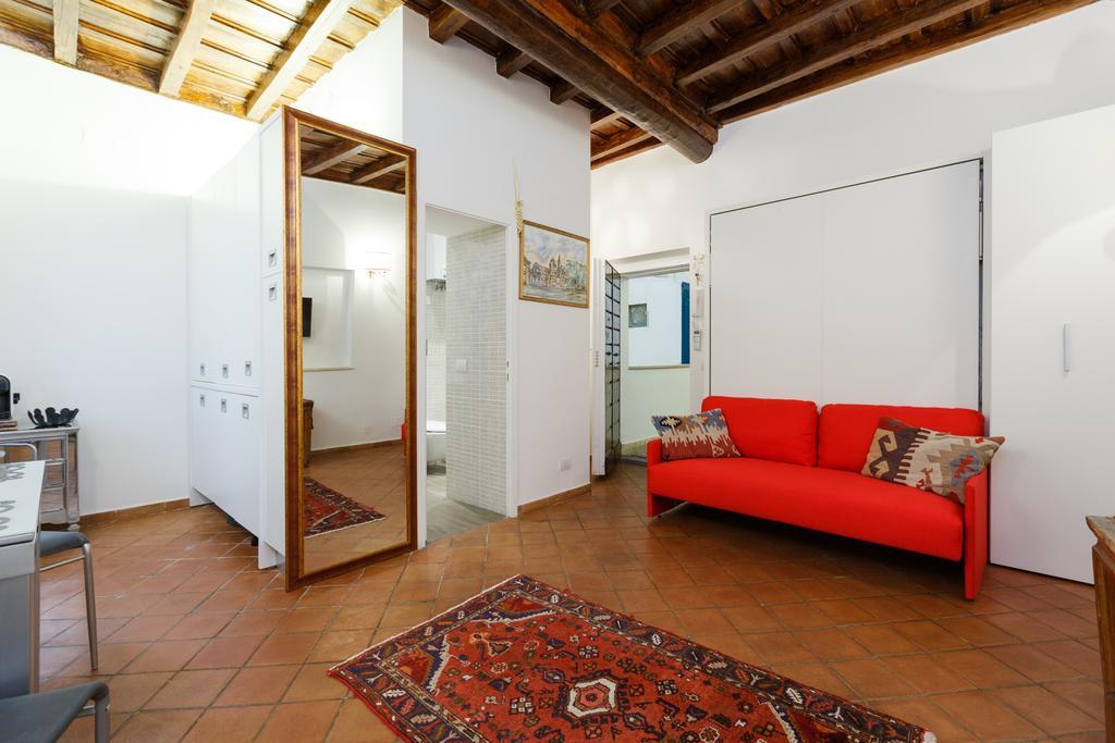 Navona, Old Rome Lodge Room photo